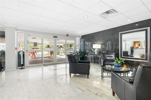 Condo in Fort Lauderdale, Florida, 2 bedrooms  № 2417401 - photo 28