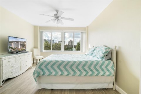 Condo in Fort Lauderdale, Florida, 2 bedrooms  № 2417401 - photo 13
