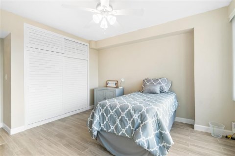 Condo in Fort Lauderdale, Florida, 2 bedrooms  № 2417401 - photo 23