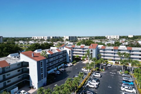Condo à Delray Beach, Floride, 2 chambres  № 2271972