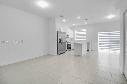 Touwnhouse à louer à Homestead, Floride: 3 chambres, 123.37 m2 № 2257120 - photo 7