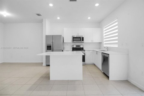 Touwnhouse à louer à Homestead, Floride: 3 chambres, 123.37 m2 № 2257120 - photo 9