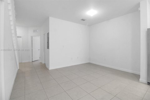 Touwnhouse à louer à Homestead, Floride: 3 chambres, 123.37 m2 № 2257120 - photo 11