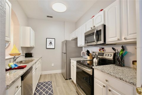 Condominio en venta en Kissimmee, Florida, 3 dormitorios, 115.76 m2 № 2145371 - foto 4