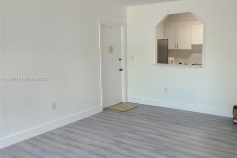 Appartement à louer à Miami, Floride: 2 chambres, 94.95 m2 № 1956649 - photo 7