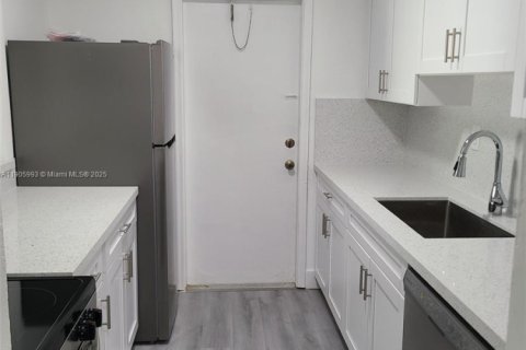 Appartement à louer à Miami, Floride: 2 chambres, 94.95 m2 № 1956649 - photo 8