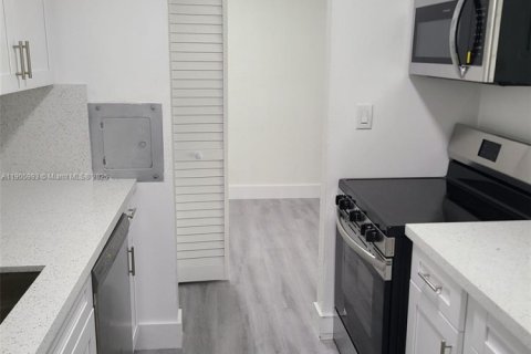 Appartement à louer à Miami, Floride: 2 chambres, 94.95 m2 № 1956649 - photo 9