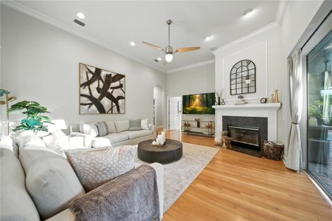 House in Tampa, Florida 4 bedrooms, 290.23 sq.m. № 1877290 - photo 14