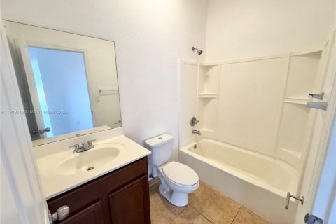 Condo in Doral, Florida, 3 bedrooms  № 1965431 - photo 13