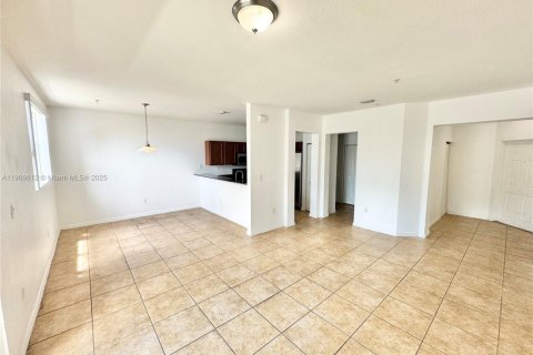 Condo in Doral, Florida, 3 bedrooms  № 1965431 - photo 5