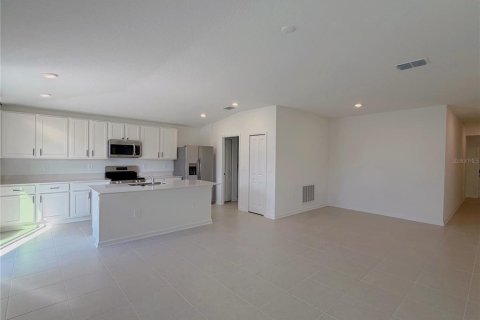 House in Eagle Lake, Florida 3 bedrooms, 138.15 sq.m. № 2391314 - photo 7