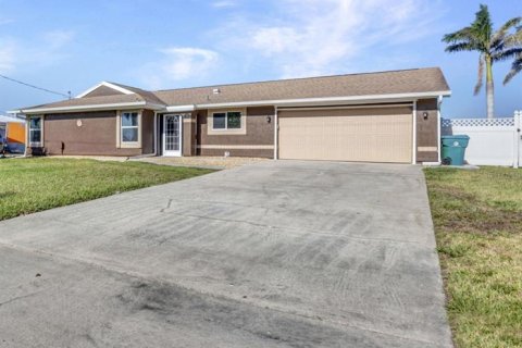 Casa en venta en Port Charlotte, Florida, 3 dormitorios, 146.23 m2 № 1733995 - foto 3