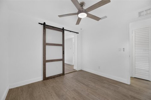 Villa ou maison à louer à Tampa, Floride: 3 chambres, 96.25 m2 № 2096087 - photo 28