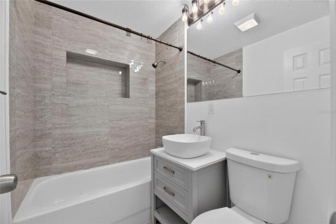 Villa ou maison à louer à Tampa, Floride: 3 chambres, 96.25 m2 № 2096087 - photo 26