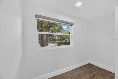 Villa ou maison à louer à Tampa, Floride: 3 chambres, 96.25 m2 № 2096087 - photo 18