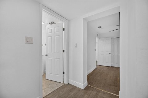 Villa ou maison à louer à Tampa, Floride: 3 chambres, 96.25 m2 № 2096087 - photo 29