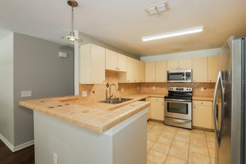 Villa ou maison à louer à Riverview, Floride: 3 chambres, 128.3 m2 № 2427494 - photo 6