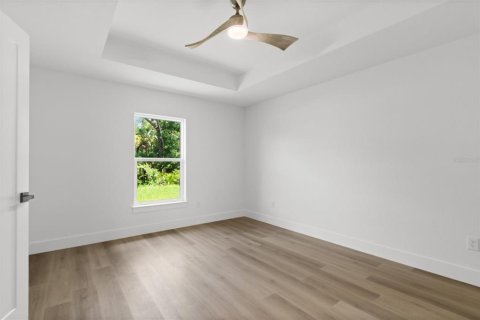 House in Port Charlotte, Florida 3 bedrooms, 146.14 sq.m. № 1882923 - photo 15