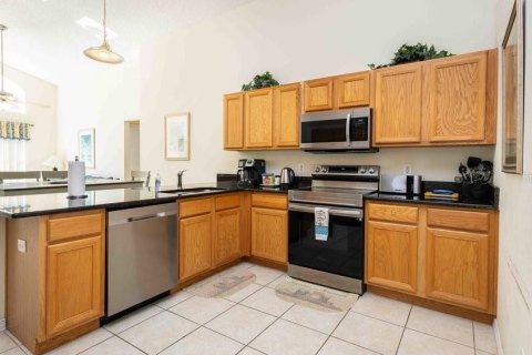 House in Kissimmee, Florida 4 bedrooms, 182.09 sq.m. № 1690462 - photo 15