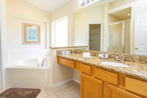 House in Kissimmee, Florida 4 bedrooms, 182.09 sq.m. № 1690462 - photo 28