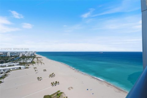 Condo in Fort Lauderdale, Florida, 4 bedrooms  № 2297602 - photo 4