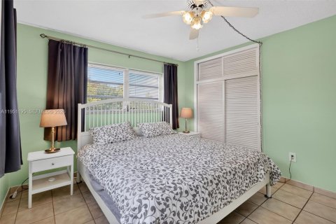 Купить кондоминиум в Майами, Флорида 2 спальни, 82.03м2, № 2054935 - фото 12
