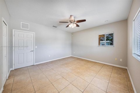 Casa en venta en Miramar, Florida, 3 dormitorios, 135.73 m2 № 2001693 - foto 24
