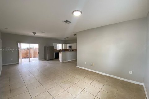 Casa en venta en Miramar, Florida, 3 dormitorios, 135.73 m2 № 2001693 - foto 5