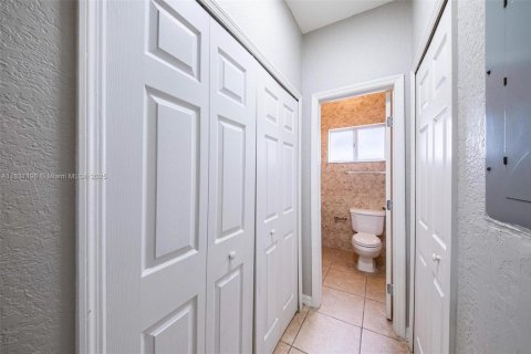 Casa en venta en Miramar, Florida, 3 dormitorios, 135.73 m2 № 2001693 - foto 28