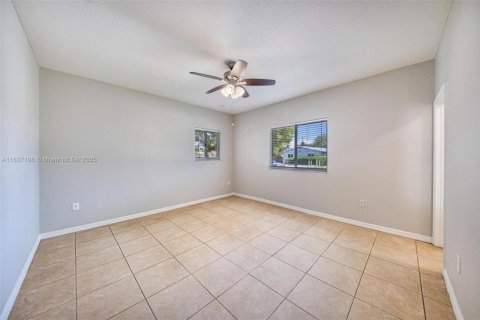 Casa en venta en Miramar, Florida, 3 dormitorios, 135.73 m2 № 2001693 - foto 23