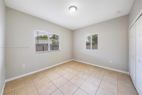 Casa en venta en Miramar, Florida, 3 dormitorios, 135.73 m2 № 2001693 - foto 17