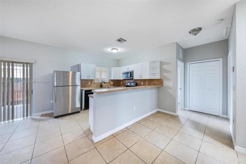 Casa en venta en Miramar, Florida, 3 dormitorios, 135.73 m2 № 2001693 - foto 10