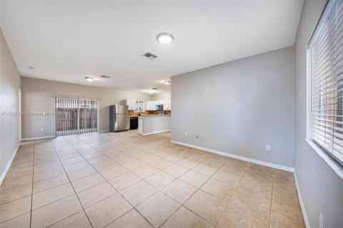 Casa en venta en Miramar, Florida, 3 dormitorios, 135.73 m2 № 2001693 - foto 12
