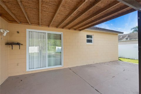Casa en venta en Kissimmee, Florida, 3 dormitorios, 134.15 m2 № 1903901 - foto 24
