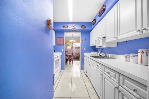 Touwnhouse à louer à Temple Terrace, Floride: 2 chambres, 102.56 m2 № 2115402 - photo 20