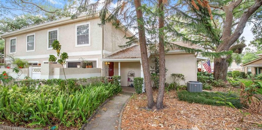Touwnhouse à Temple Terrace, Floride 2 chambres, 102.56 m2 № 2115402