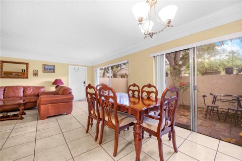 Touwnhouse à louer à Temple Terrace, Floride: 2 chambres, 102.56 m2 № 2115402 - photo 18