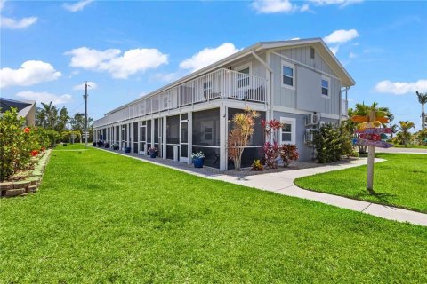 Hotel in Matlacha, Florida 687.48 sq.m. № 2383454 - photo 12