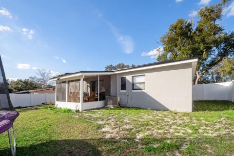 House in Apopka, Florida 4 bedrooms, 104.52 sq.m. № 1525787 - photo 23