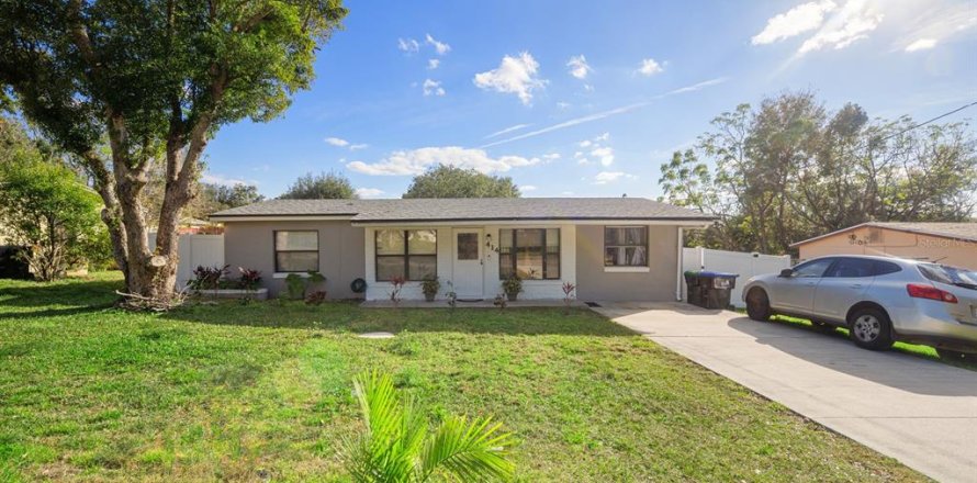 House in Apopka, Florida 4 bedrooms, 104.52 sq.m. № 1525787
