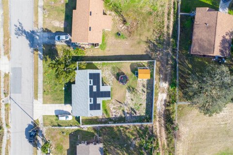 House in Apopka, Florida 4 bedrooms, 104.52 sq.m. № 1525787 - photo 28