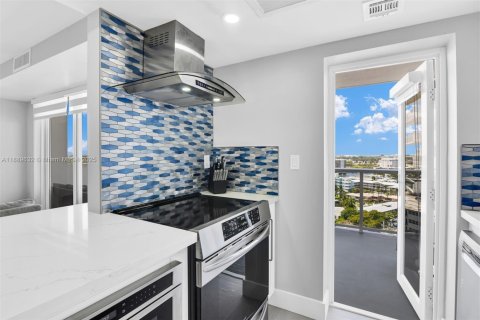 Condominio en alquiler en Fort Lauderdale, Florida, 2 dormitorios, 111.48 m2 № 1938918 - foto 29