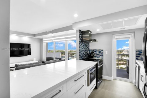 Condominio en alquiler en Fort Lauderdale, Florida, 2 dormitorios, 111.48 m2 № 1938918 - foto 26
