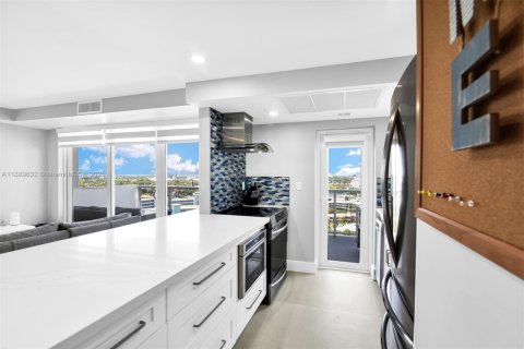 Copropriété à louer à Fort Lauderdale, Floride: 2 chambres, 111.48 m2 № 1938918 - photo 25