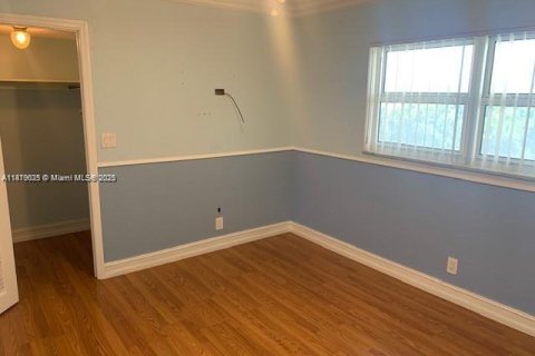 Condominio en alquiler en Hallandale Beach, Florida, 2 dormitorios, 101.45 m2 № 1927717 - foto 11