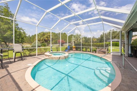House in Inverness, Florida 3 bedrooms, 208.66 sq.m. № 2226448 - photo 2