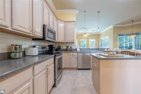 House in Inverness, Florida 3 bedrooms, 208.66 sq.m. № 2226448 - photo 4