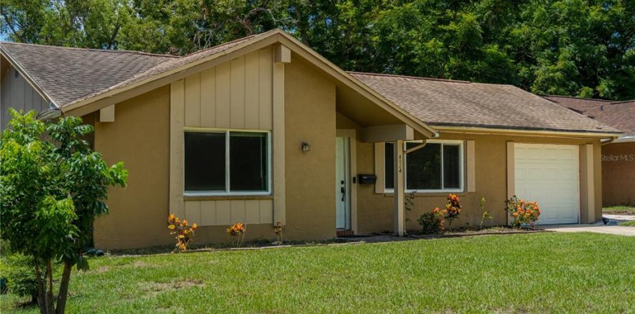 House in Hudson, Florida 2 bedrooms, 81.75 sq.m. № 1851506