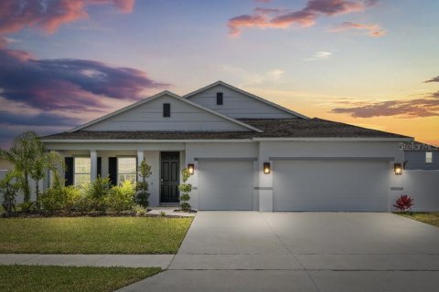 House in Haines City, Florida 4 bedrooms, 229.56 sq.m. № 1689992 - photo 2