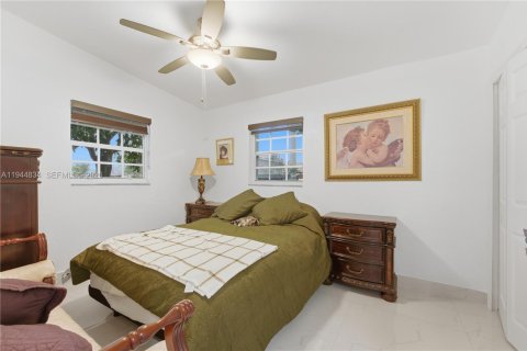 Villa ou maison à vendre à Miami Gardens, Floride: 2 chambres, 63.17 m2 № 2001191 - photo 11
